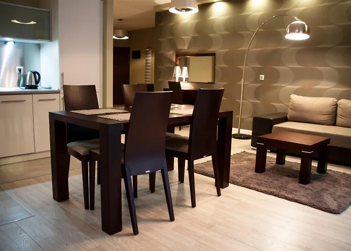 白银公寓酒店 *