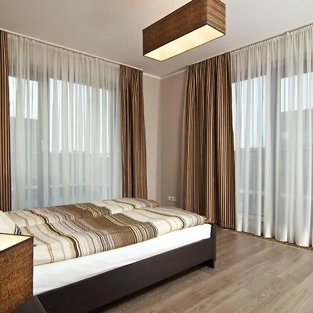Silver Apartment *