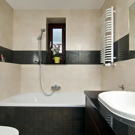 Silver Apartment